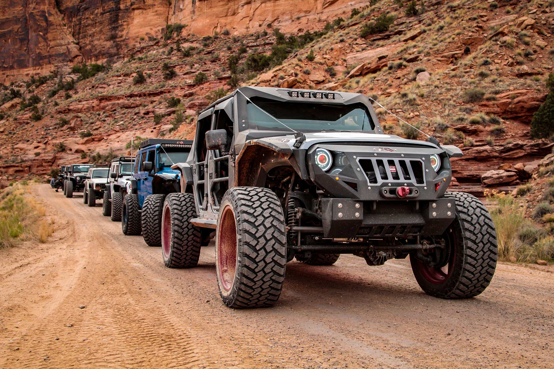 Off Roaad Cars Off-Road Excellence: Cars Ideal for Forest Expeditions - Porscheophile