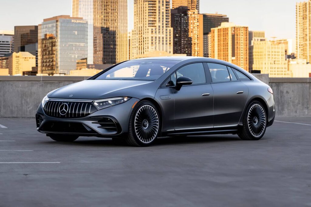 Mercedes-Benz EQS: Redefining Luxury in the Electric Vehicle Era ...